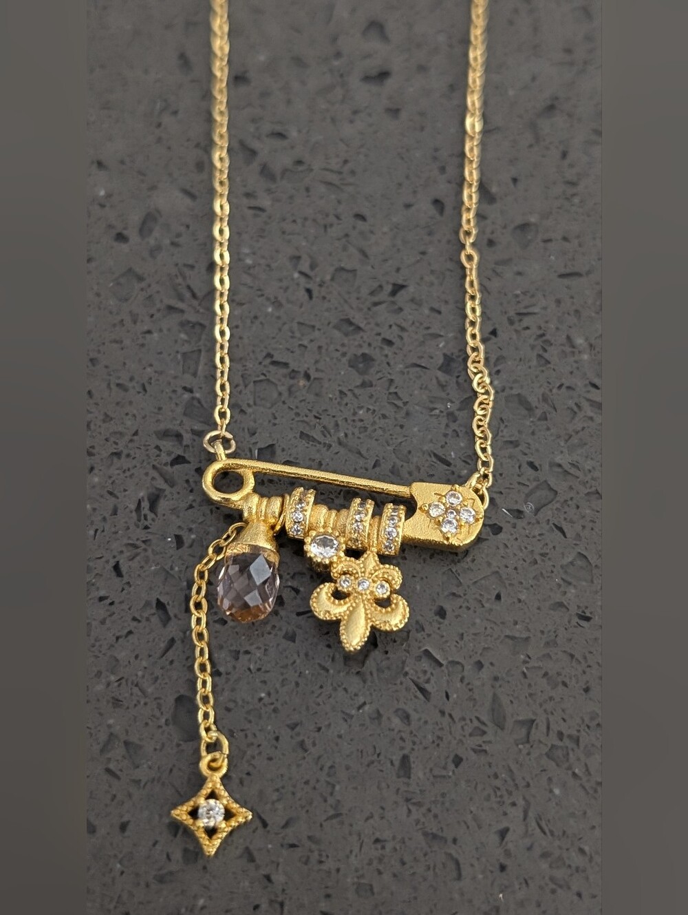 Fashion Jewelry Gold Safety Pin Necklace with Crystal & Flower Charms Nwot - Picture 2 of 4